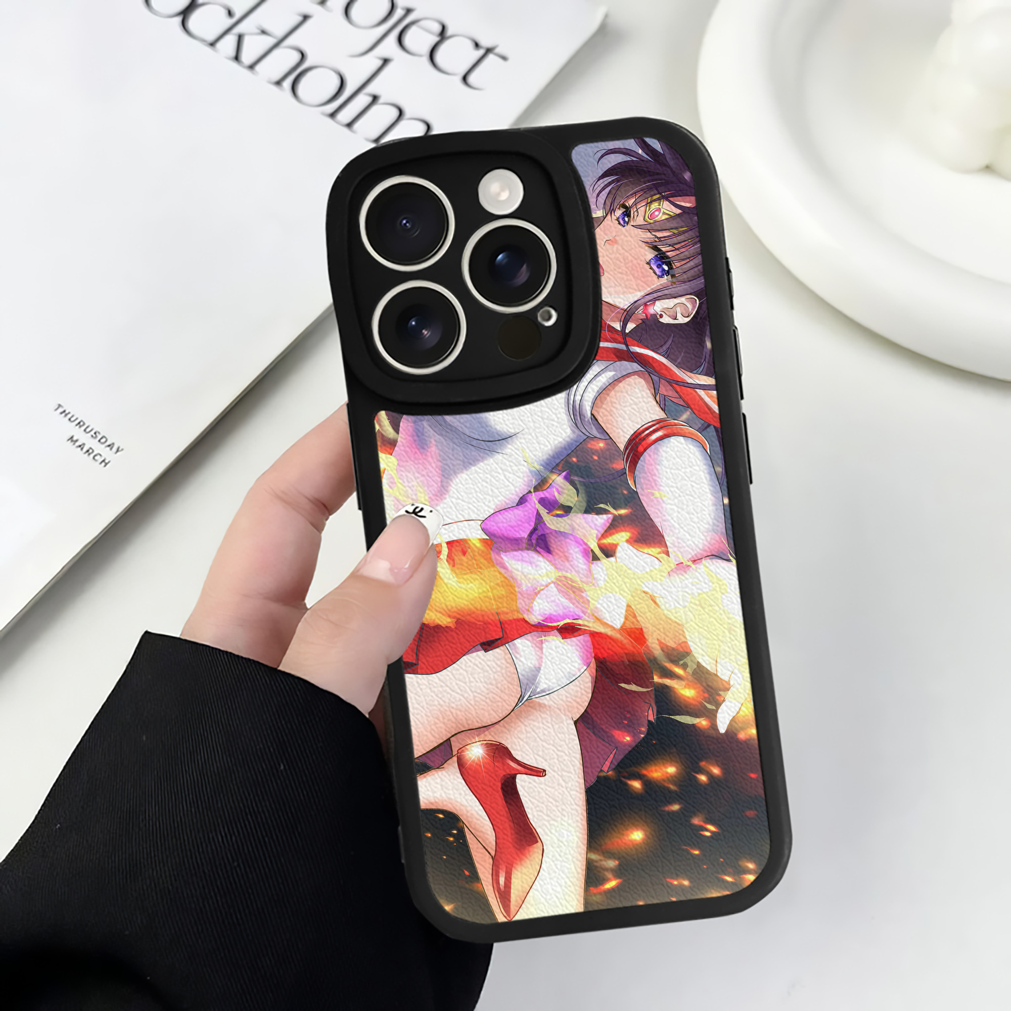 （画像用） 美少女戦士セーラームーン Sailor Moon 【iPhone 16シリーズ対応】シリコンスマホケース（レザー調） 材質：シリコン